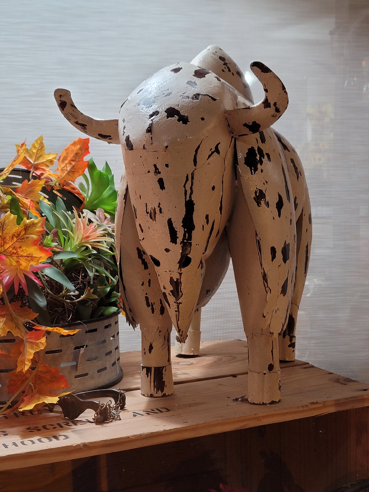 Metal, White Buffalo, Medium