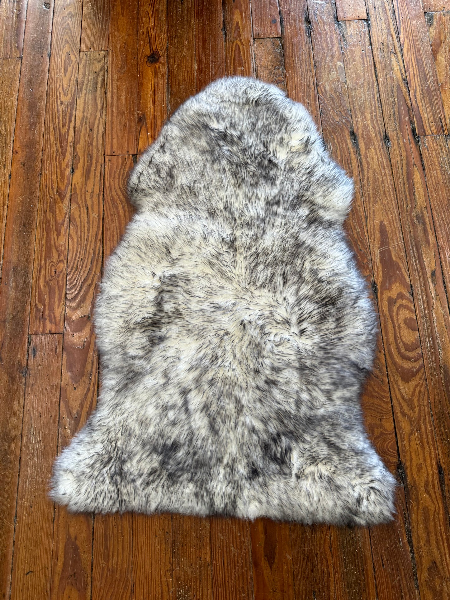 Sheepskin Rug 2'x3' - charcoal tipped