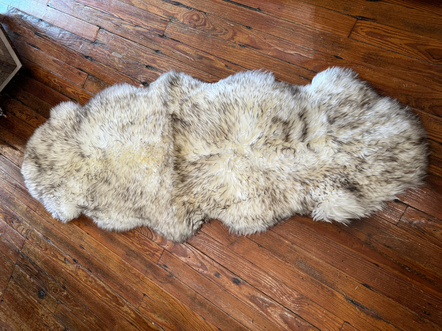 Sheepskin Rug 2'x6'