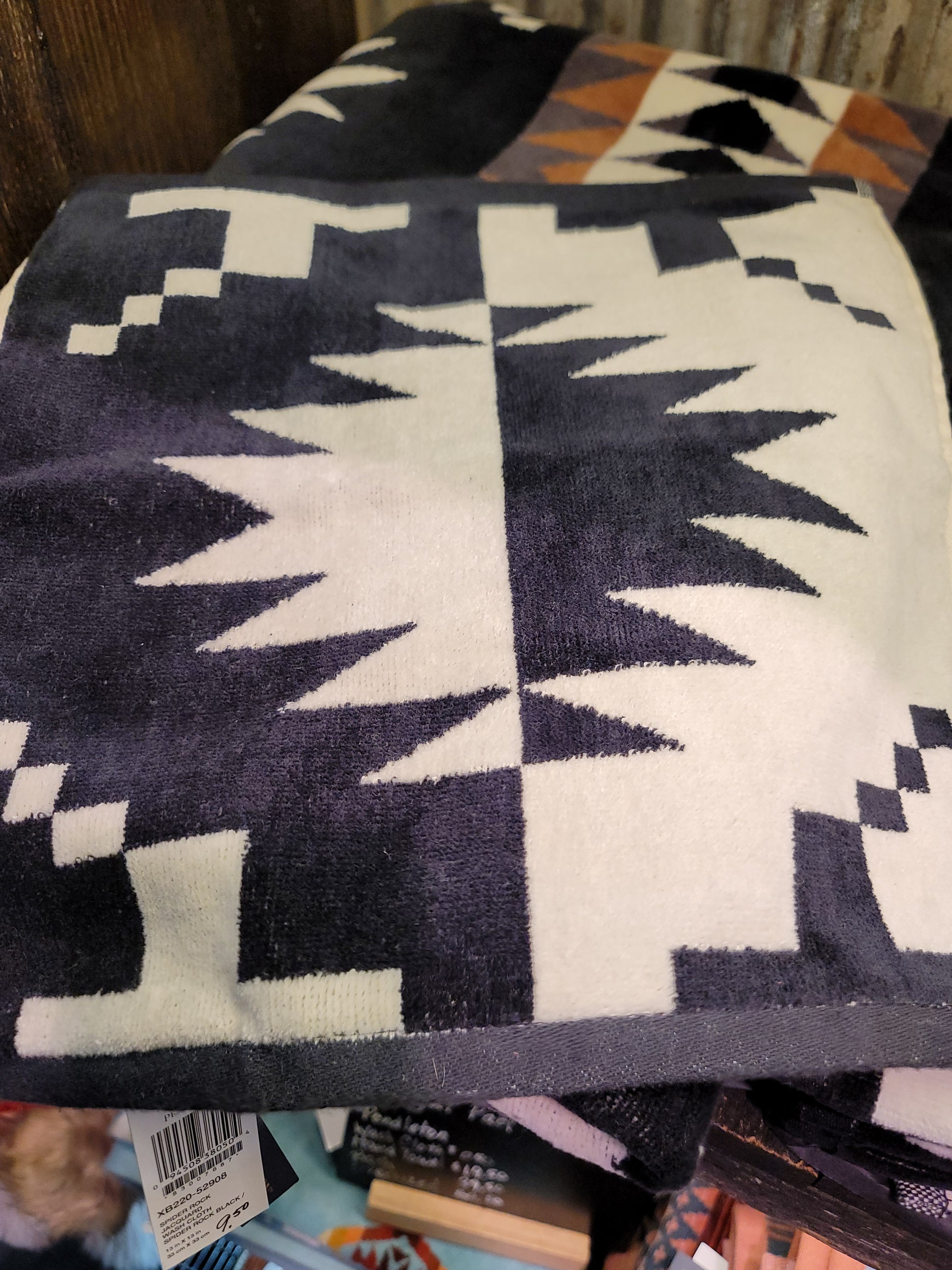 Pendleton Spider Rock Iconic Jacquard Southwestern Geometric Pattern Bath  Towels