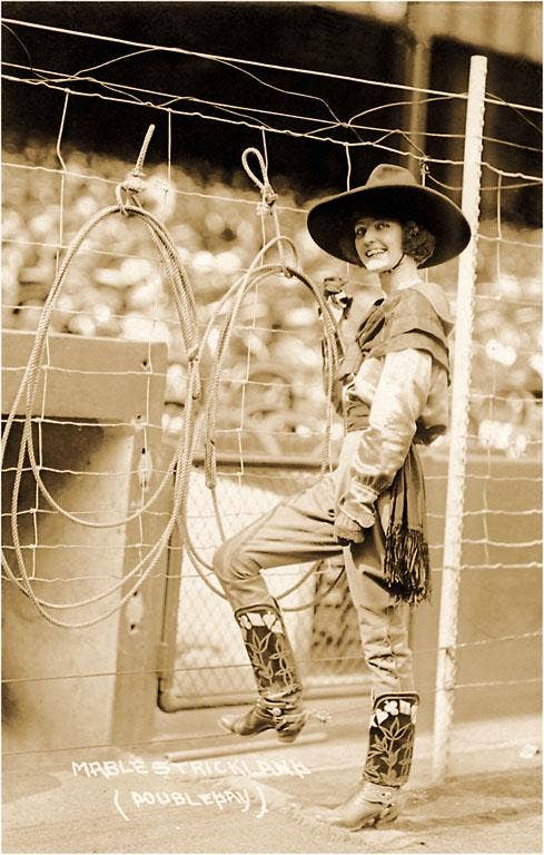 Art Print CG-01 Cowgirl with Ropes on Fence