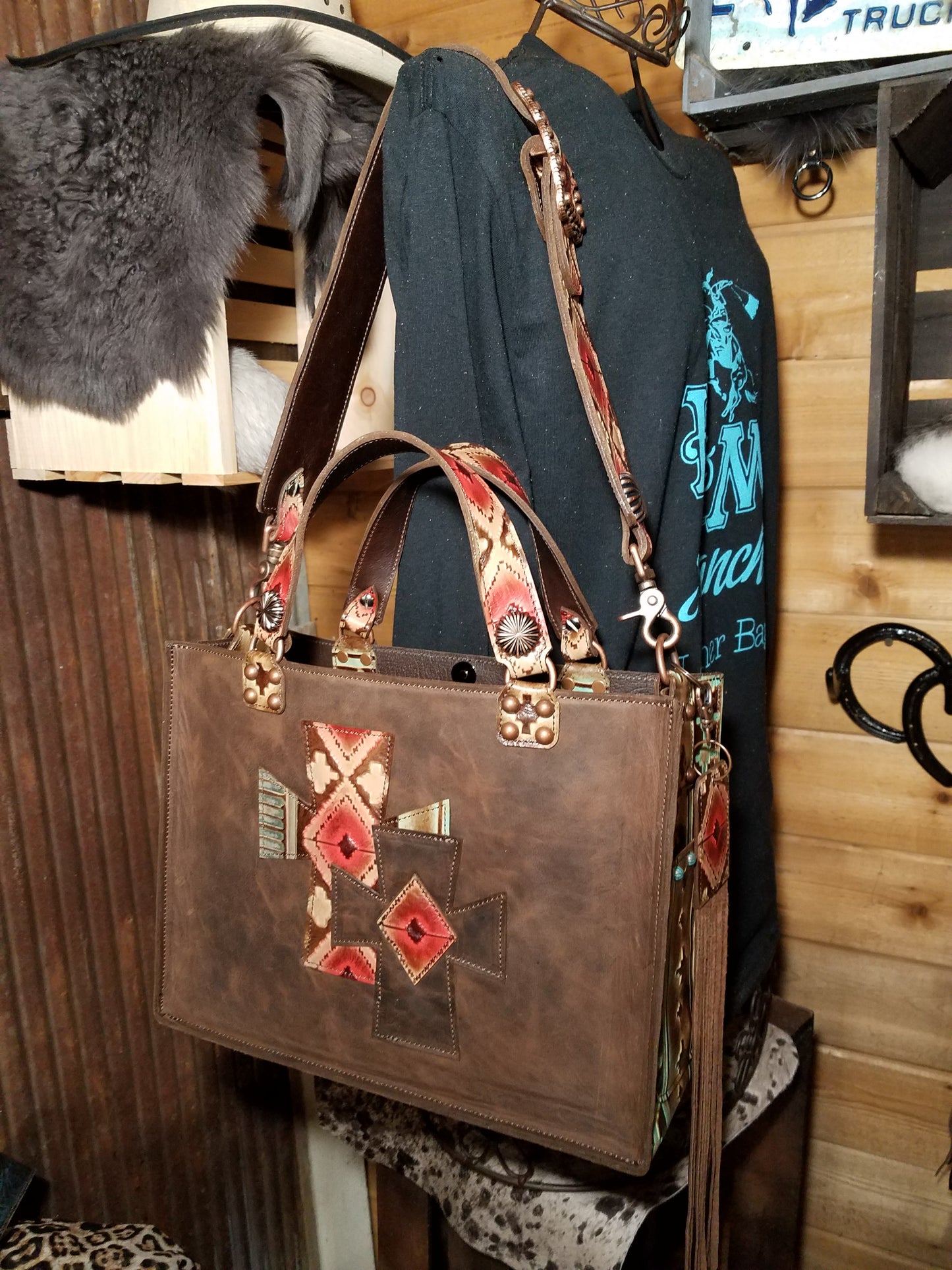 Box Style, Distressed Brown and Navajo 13x10