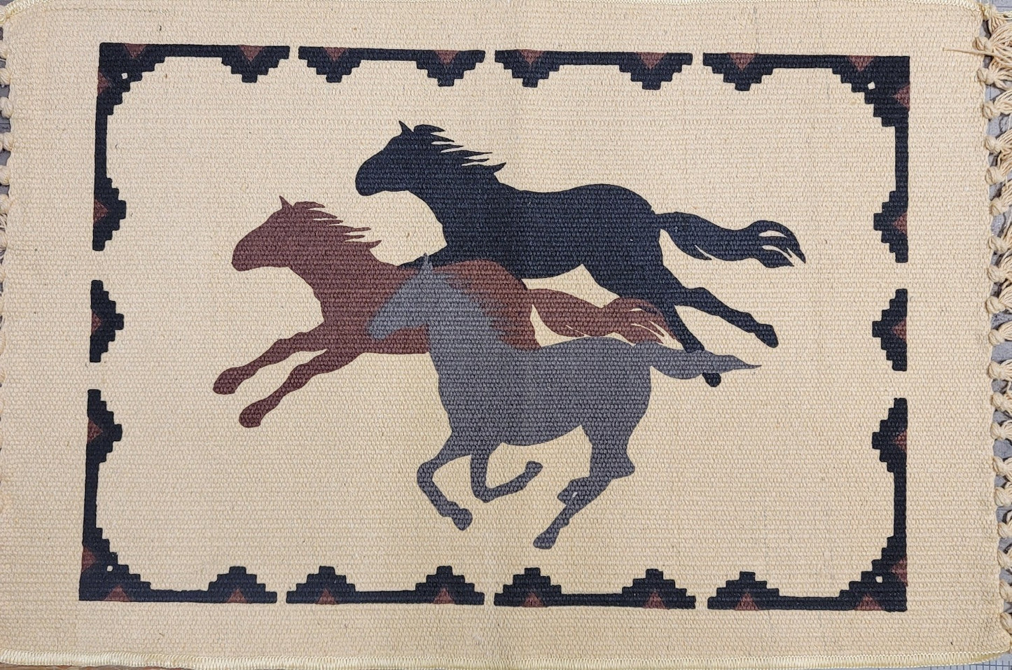 Placemat, Running horses black,brown,gray