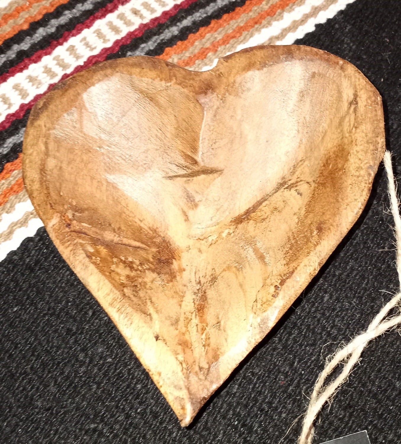 Heart Bowl in natural wood